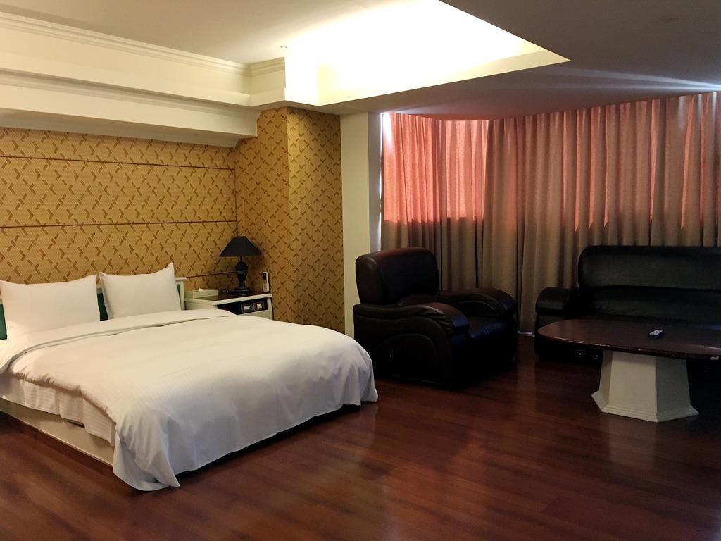Zaw Jung Business Hotel Taichung Luaran gambar