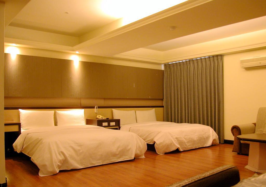 Zaw Jung Business Hotel Taichung Luaran gambar