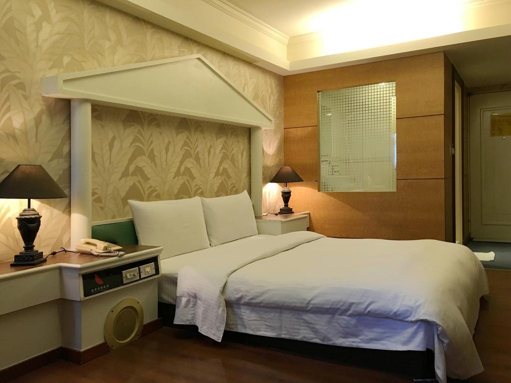 Zaw Jung Business Hotel Taichung Luaran gambar